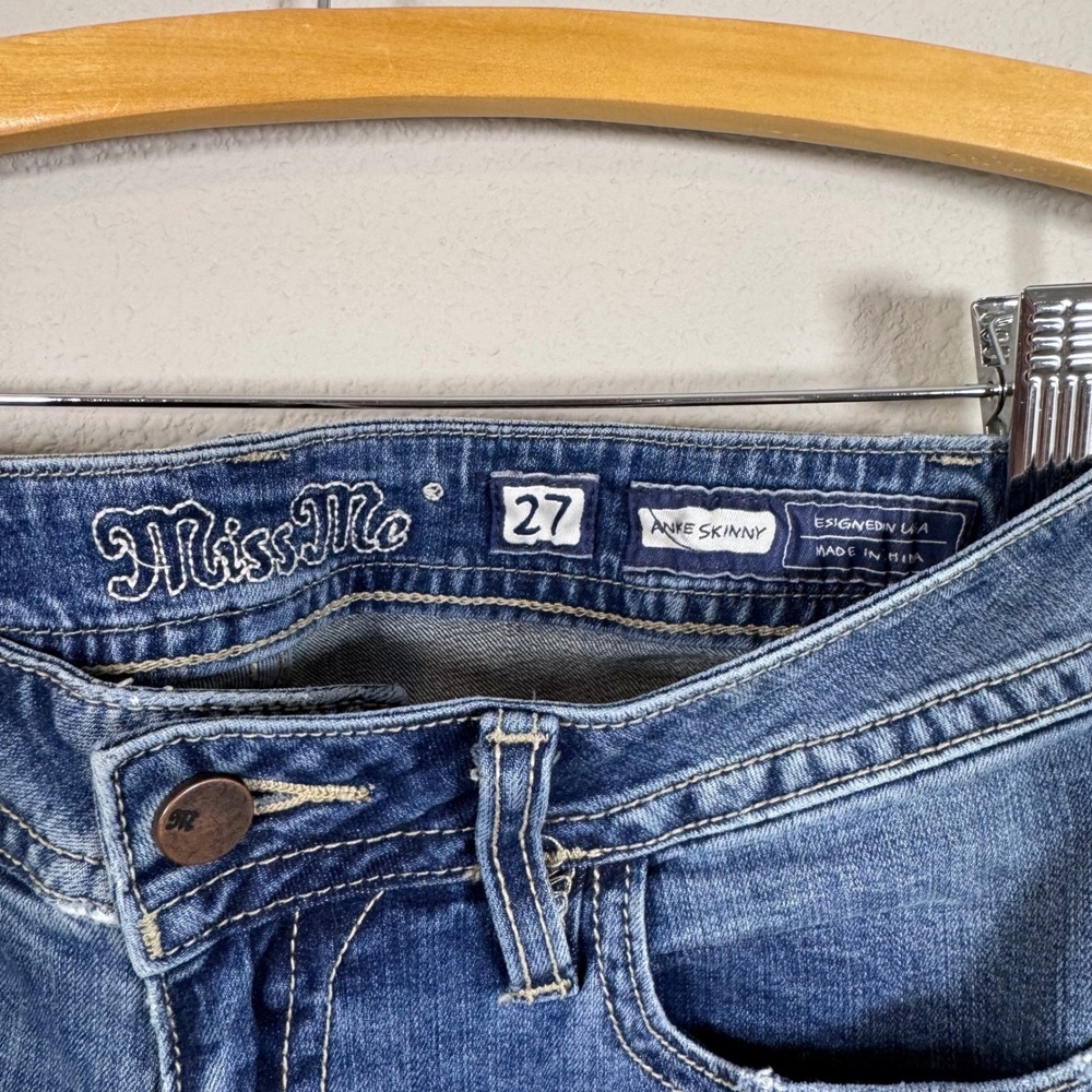 Miss Me Mid Rise Skinny Distressed Embroidered Jeans Boho Western Indie 27x27 - Picture 7 of 12